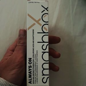 Smashbox always on foundation
